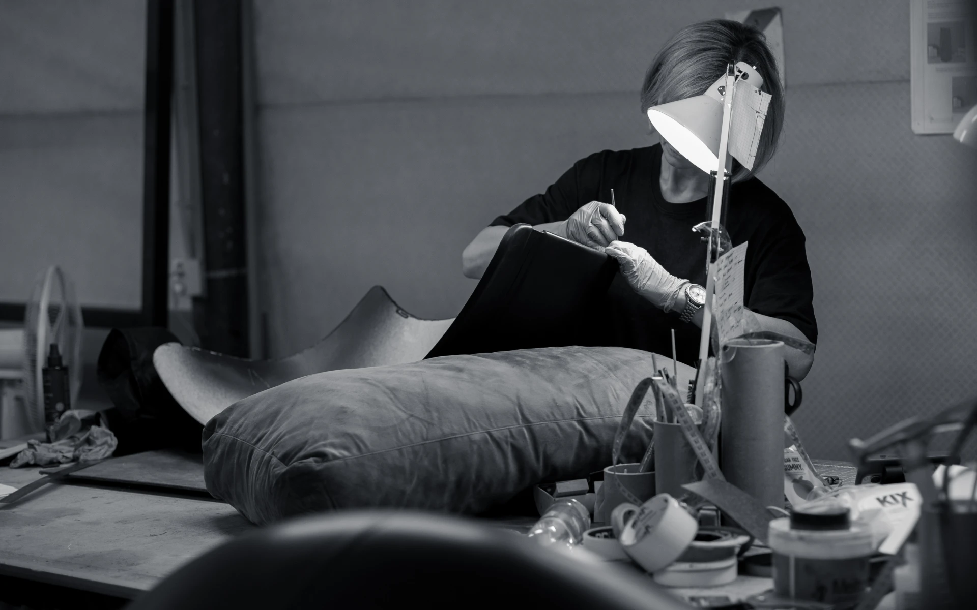 A Contemporary Approach to Furniture Art: Handcrafting as a Symbol of True Luxury