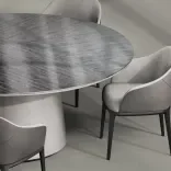 Table Poise, Caramel Amber 3